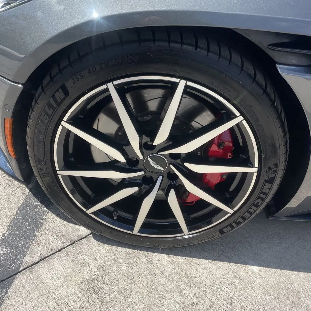 2018 Aston Martin DB11 Base