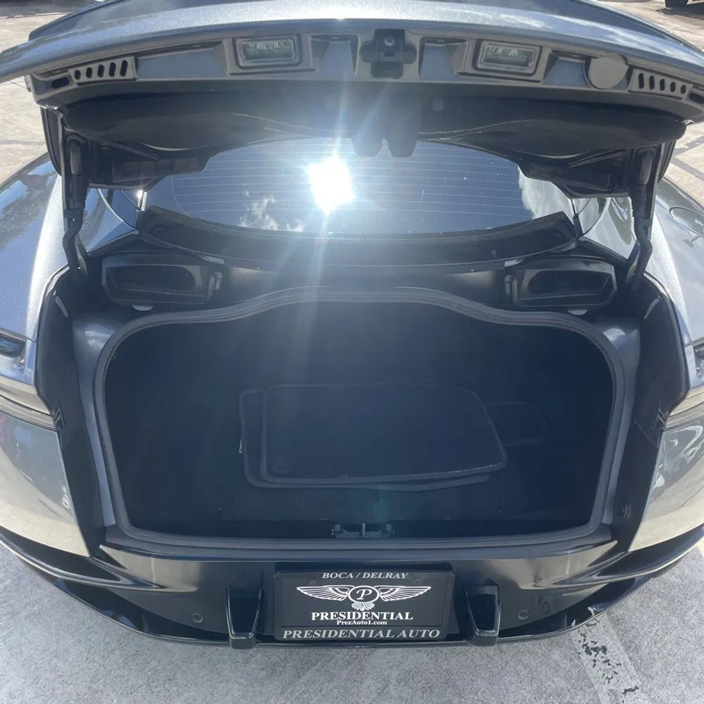 2018 Aston Martin DB11 Base