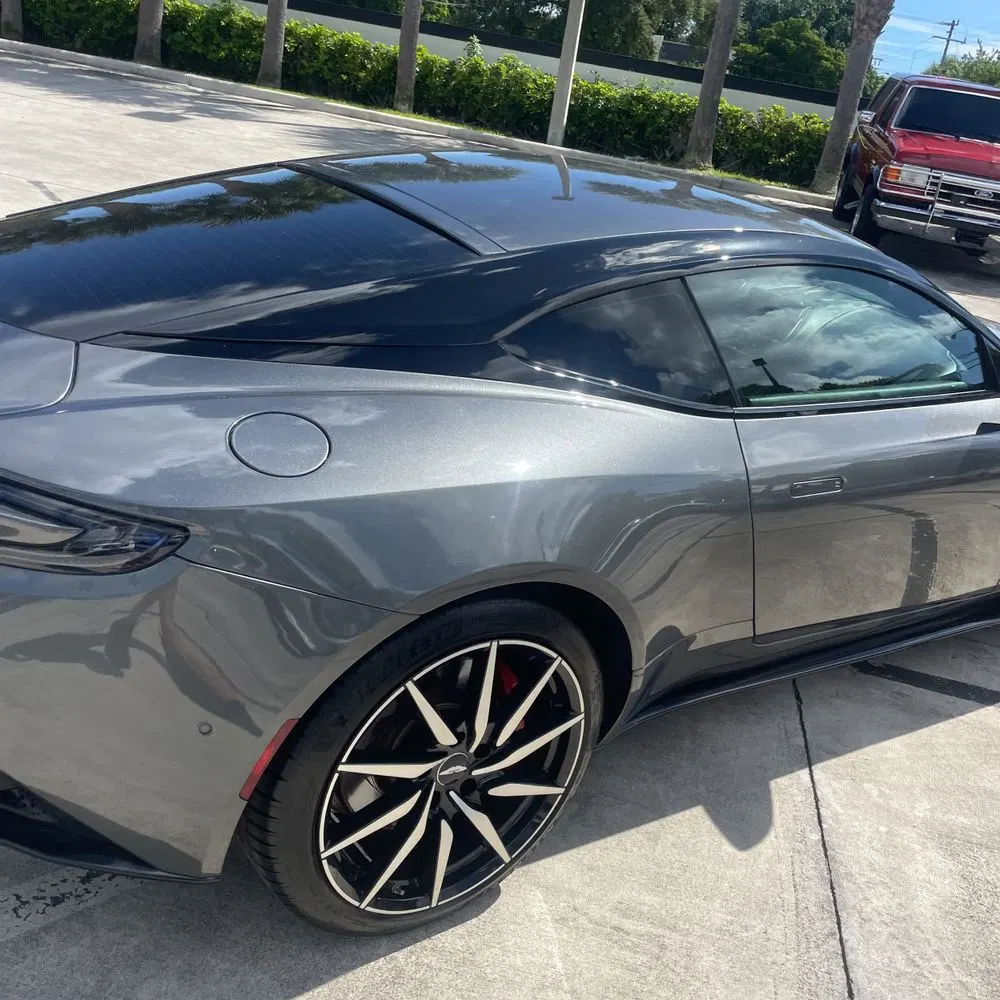 2018 Aston Martin DB11 Base