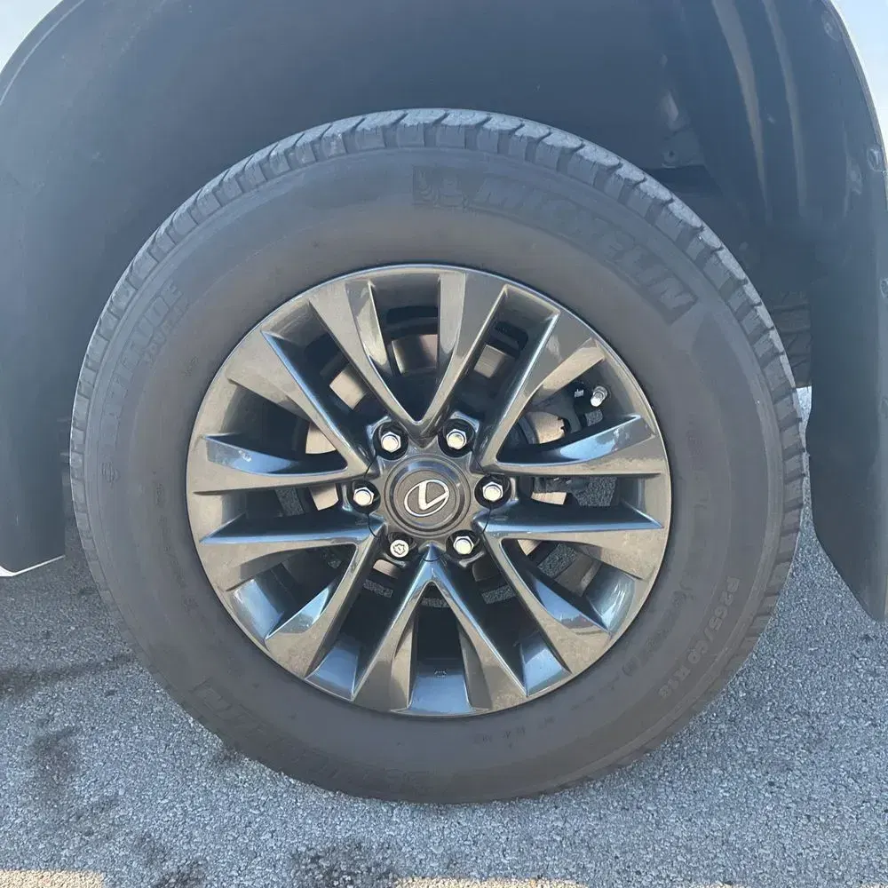 2023 Lexus GX 460 Base