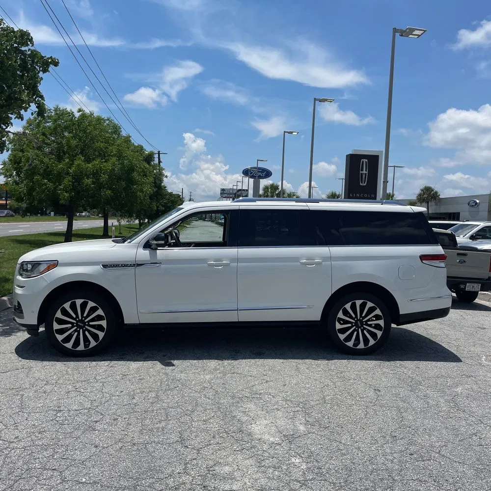 2024 Lincoln Navigator L Reserve