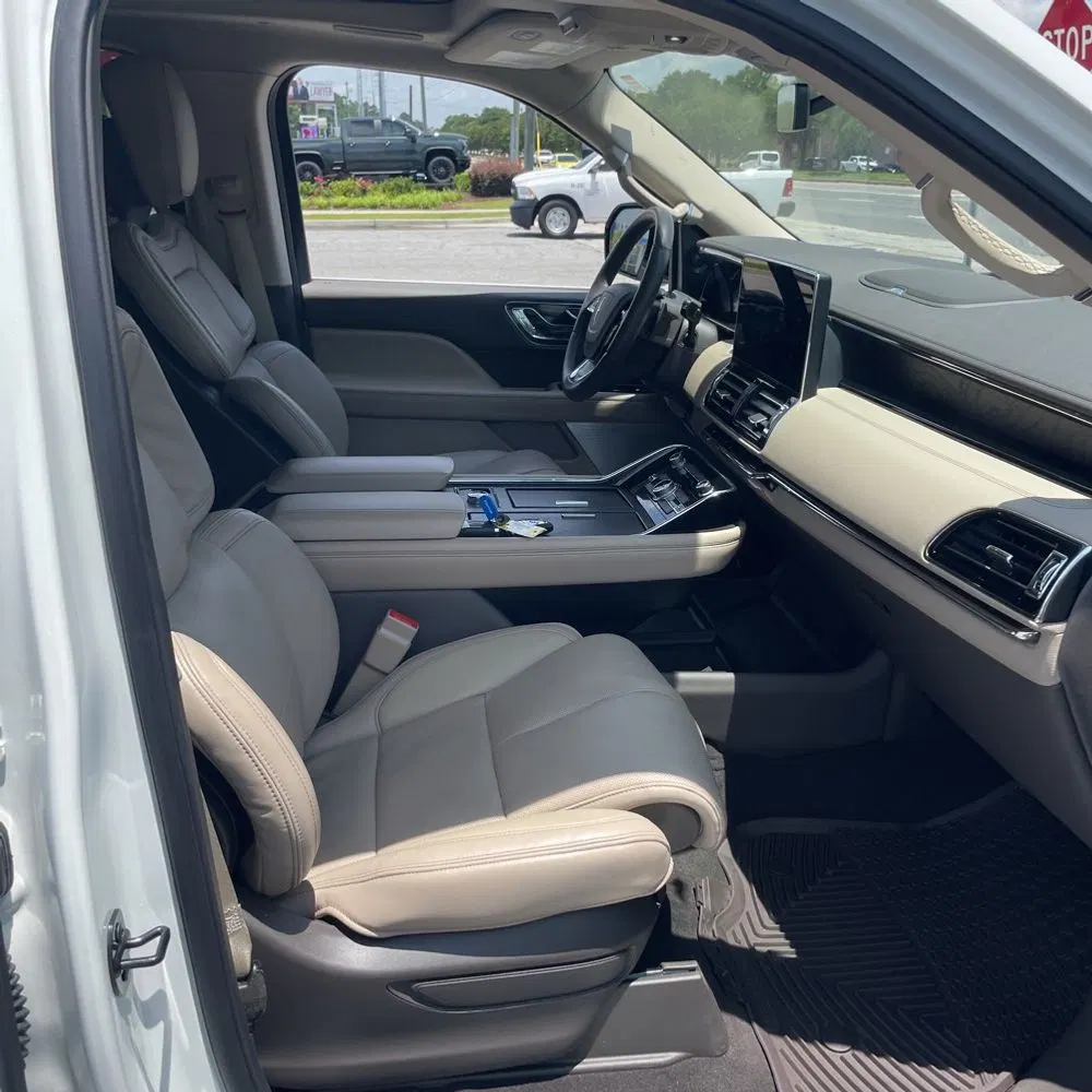 2024 Lincoln Navigator L Reserve