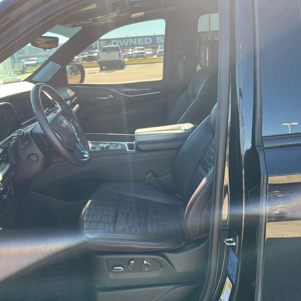 2023 Cadillac Escalade ESV Sport Platinum