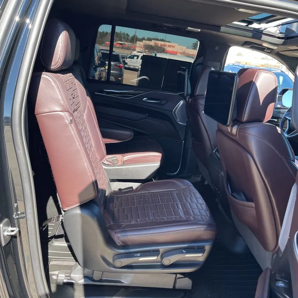 2023 Cadillac Escalade ESV Sport Platinum
