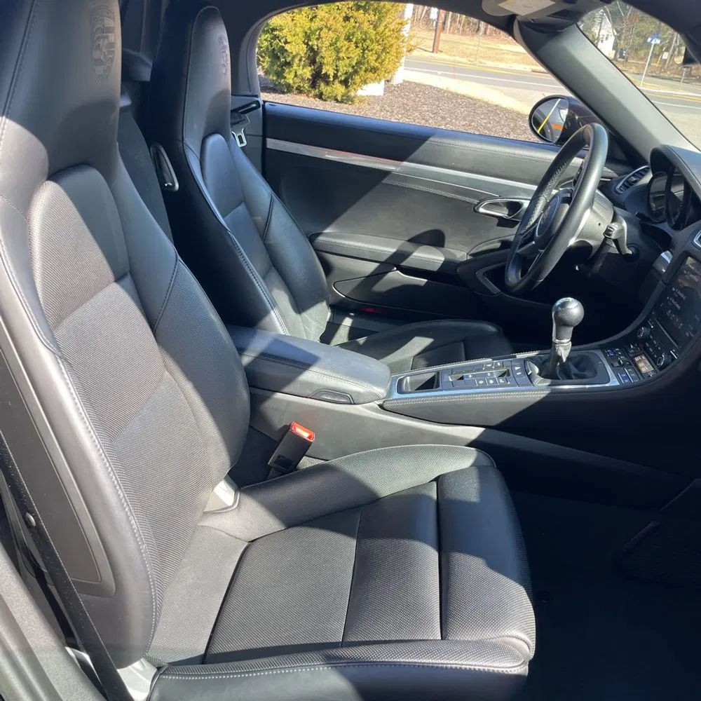 2022 Porsche 718 Boxster S