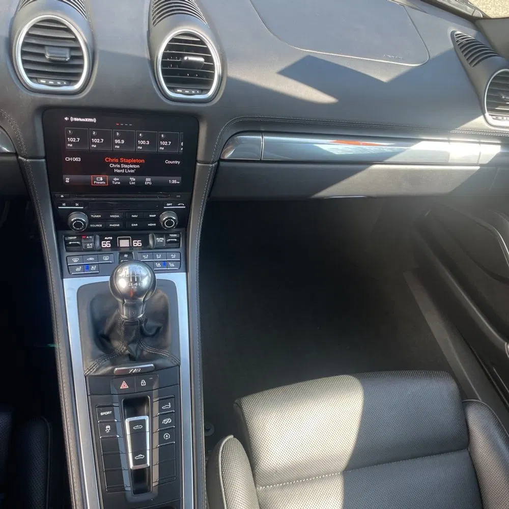 2022 Porsche 718 Boxster S