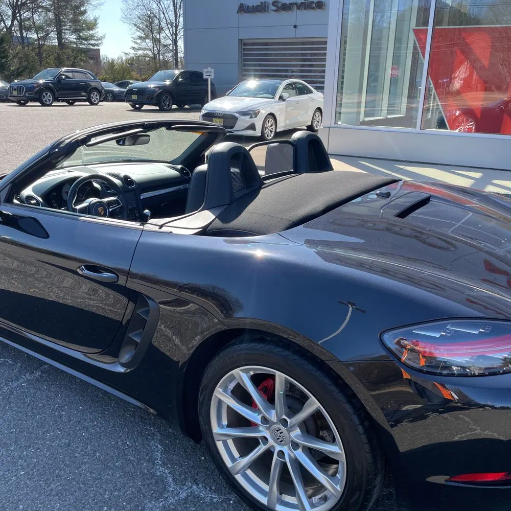 2022 Porsche 718 Boxster S