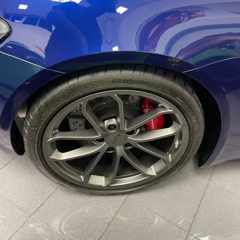 2021 Porsche 718 Cayman GT4