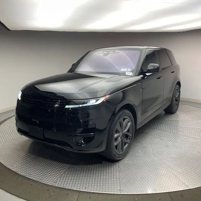 2023 Land Rover Range Rover Sport P360 SE