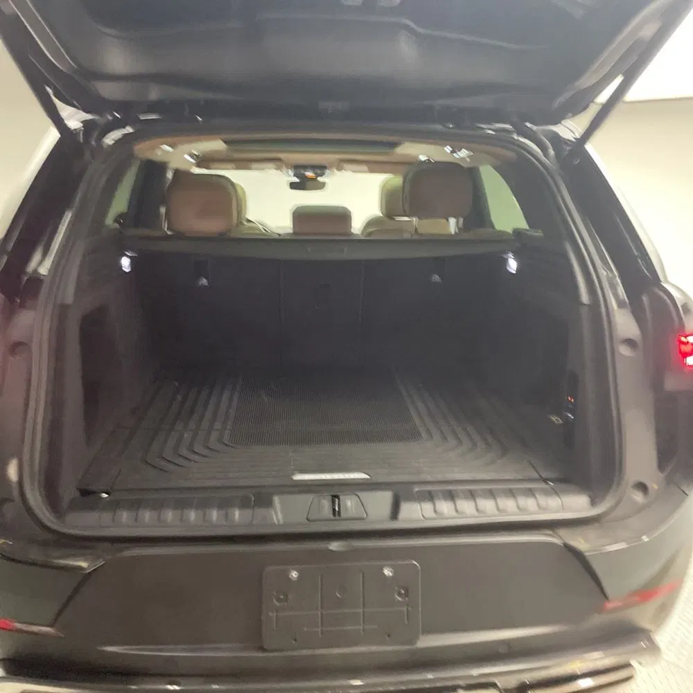 2023 Land Rover Range Rover Sport P360 SE