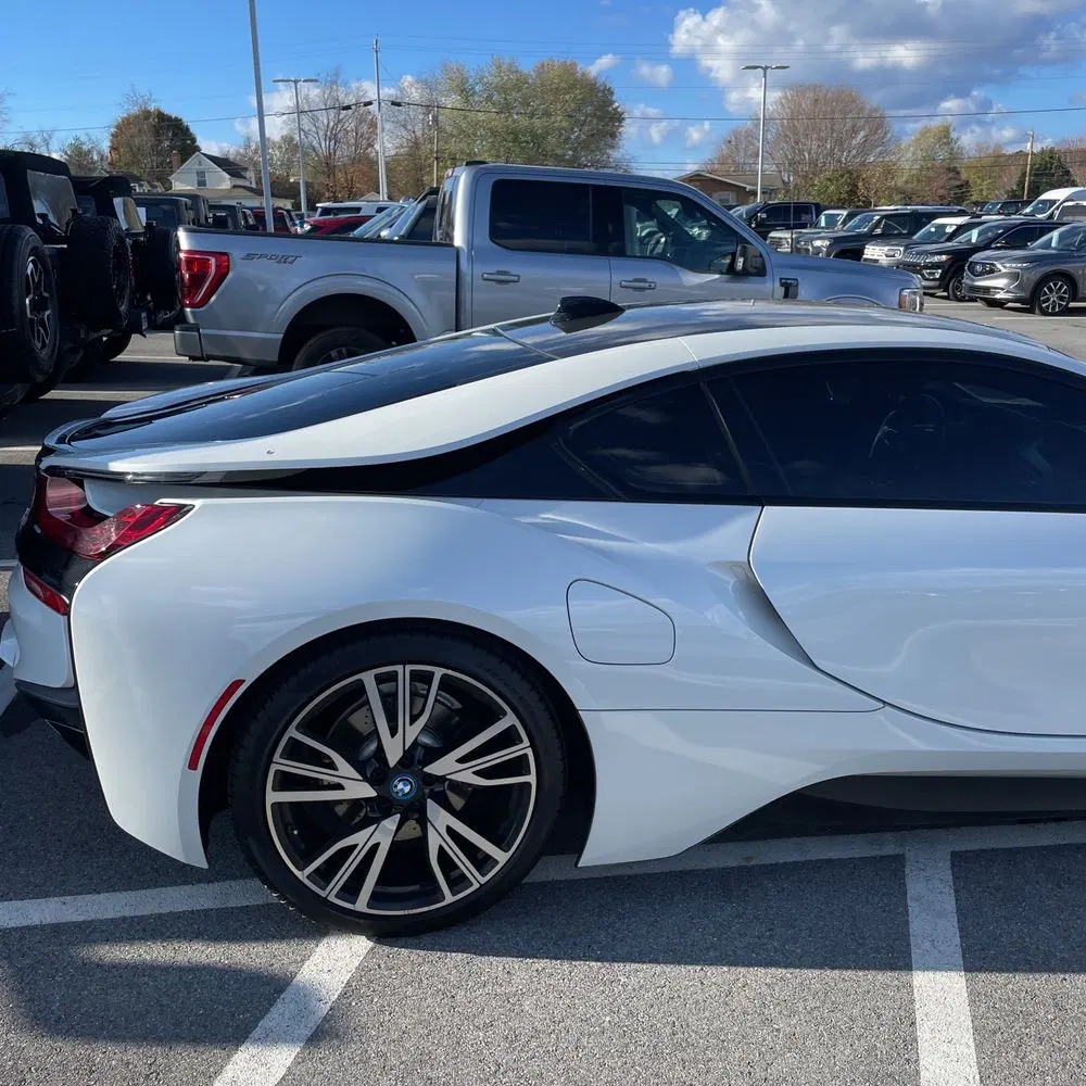 2017 BMW i8