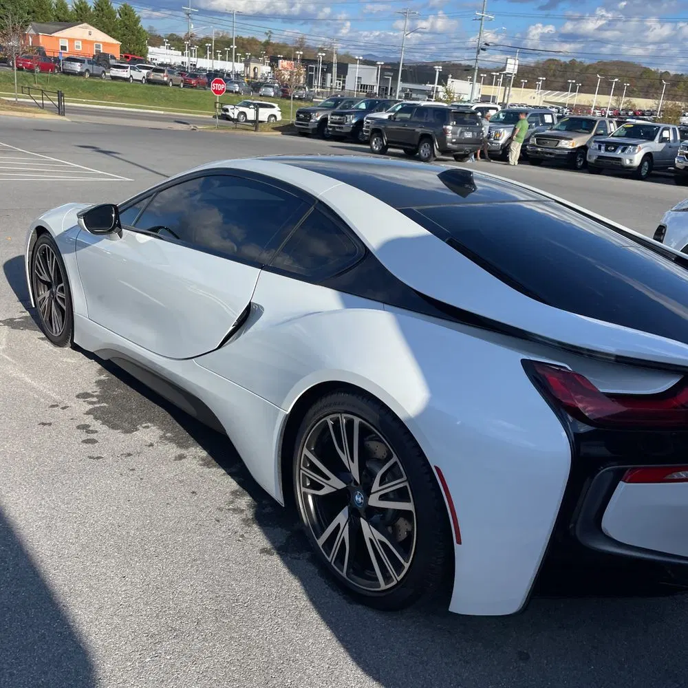2017 BMW i8
