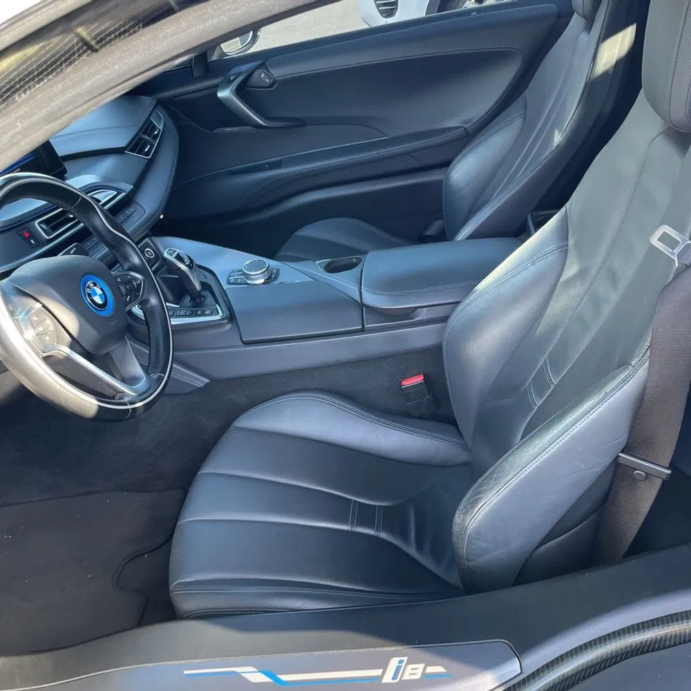 2017 BMW i8