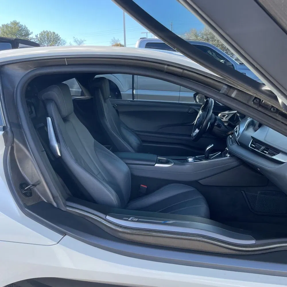 2017 BMW i8