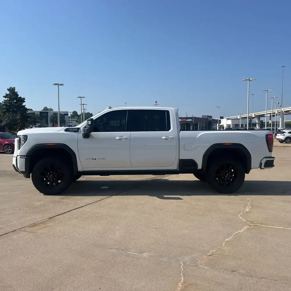 2025 GMC Sierra 2500HD AT4