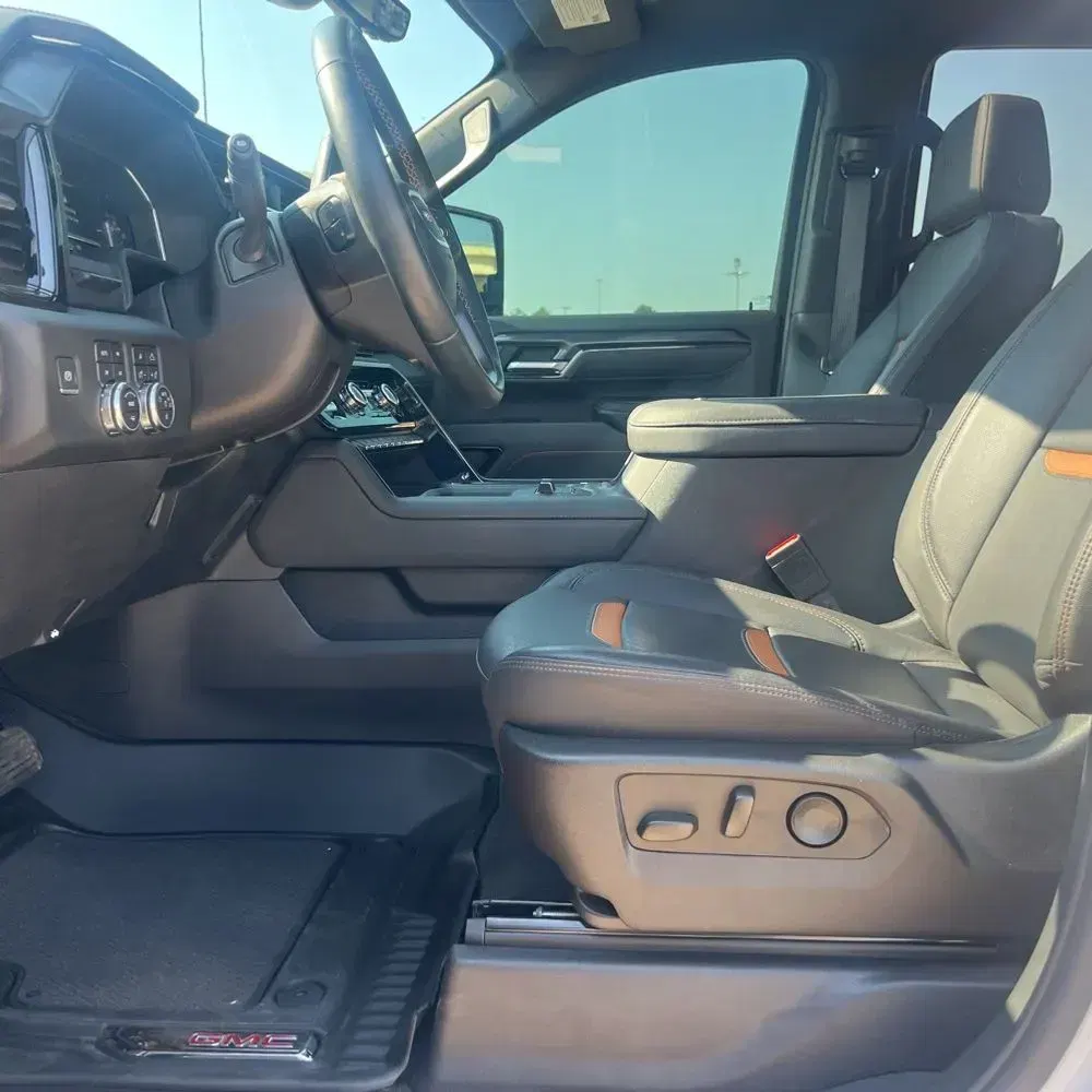 2025 GMC Sierra 2500HD AT4