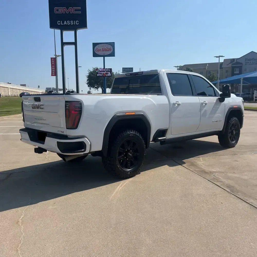 2025 GMC Sierra 2500HD AT4