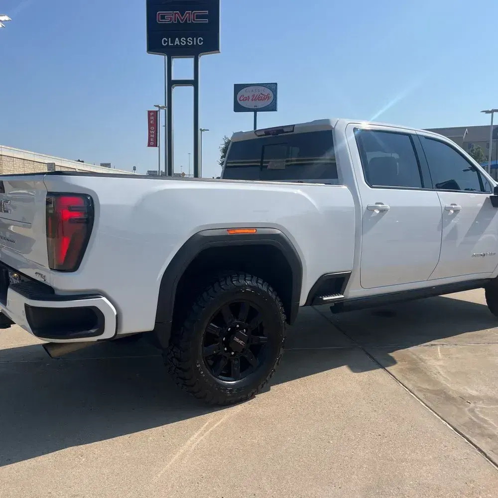 2025 GMC Sierra 2500HD AT4