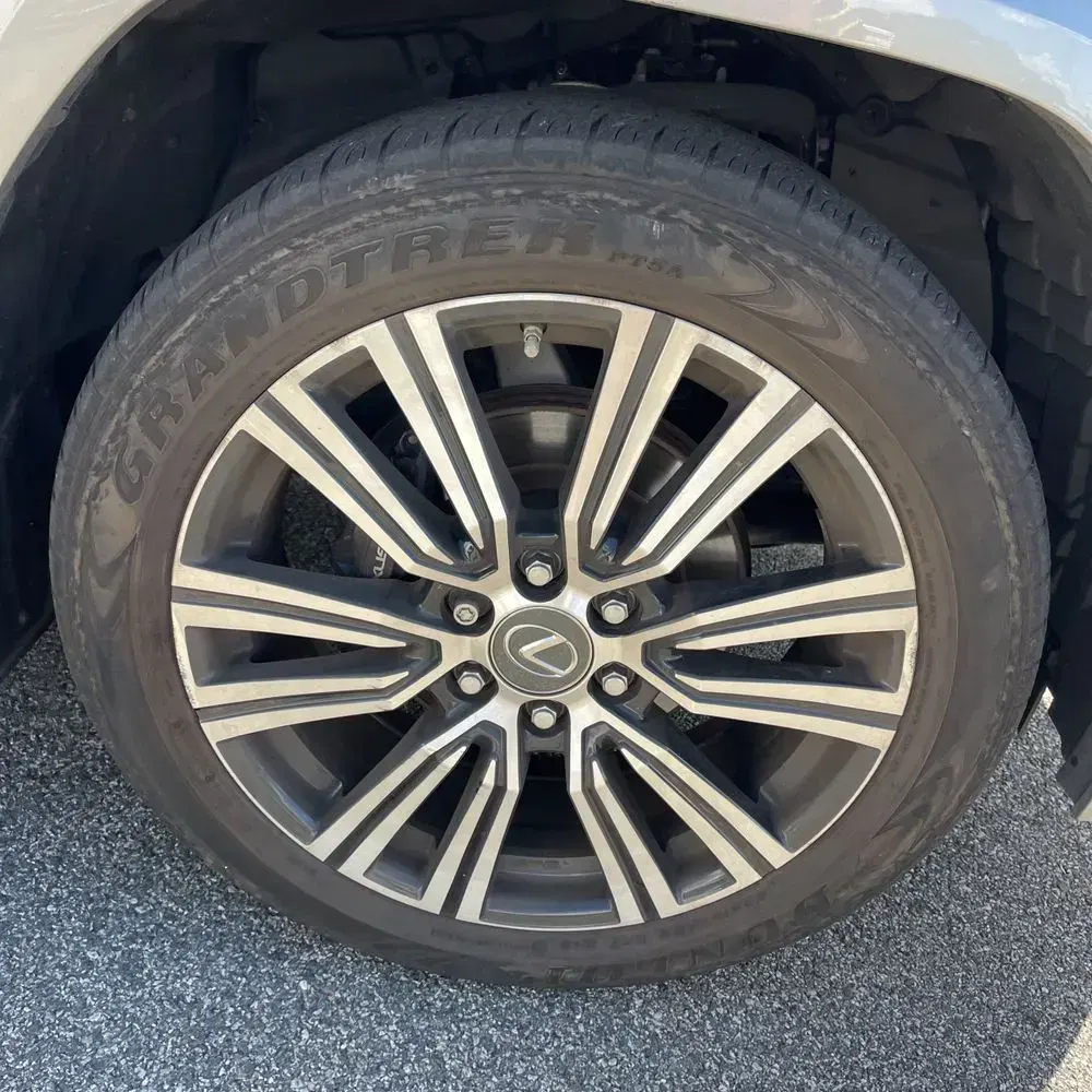 2023 Lexus LX 600 Luxury