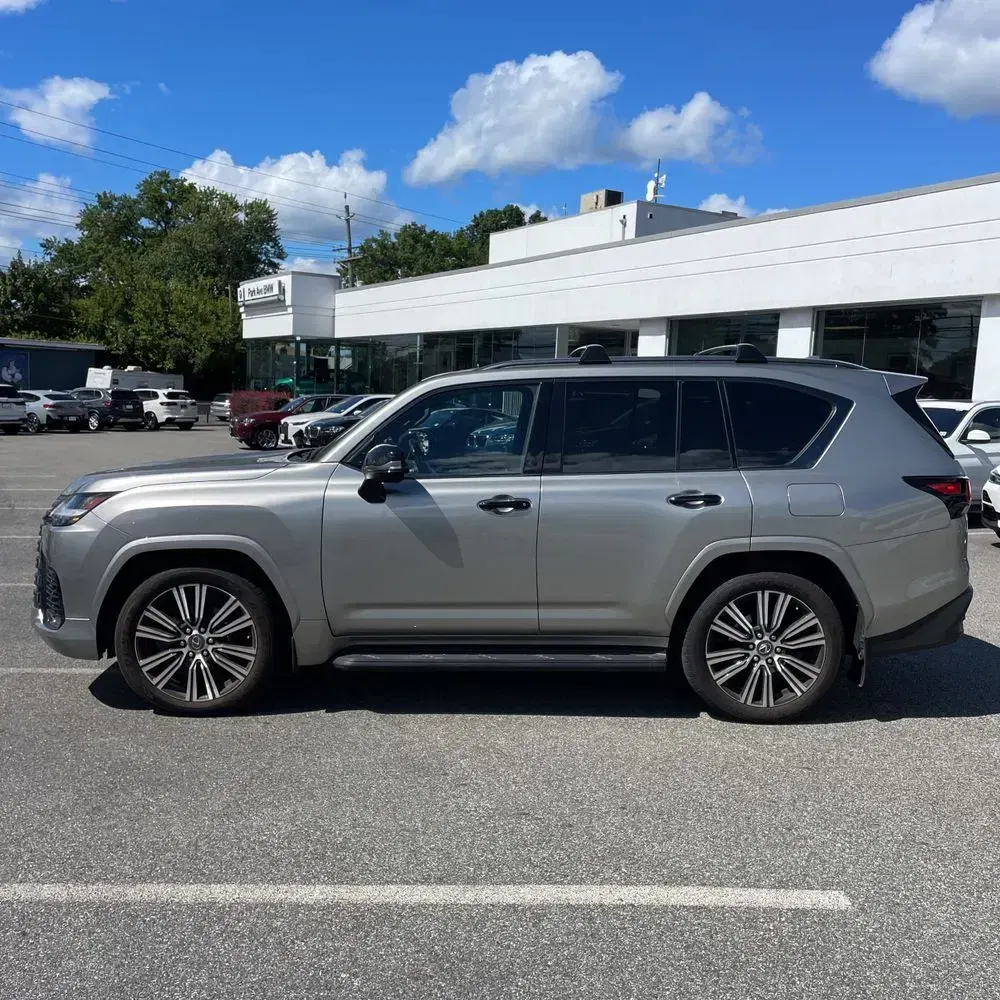 2023 Lexus LX 600 Luxury