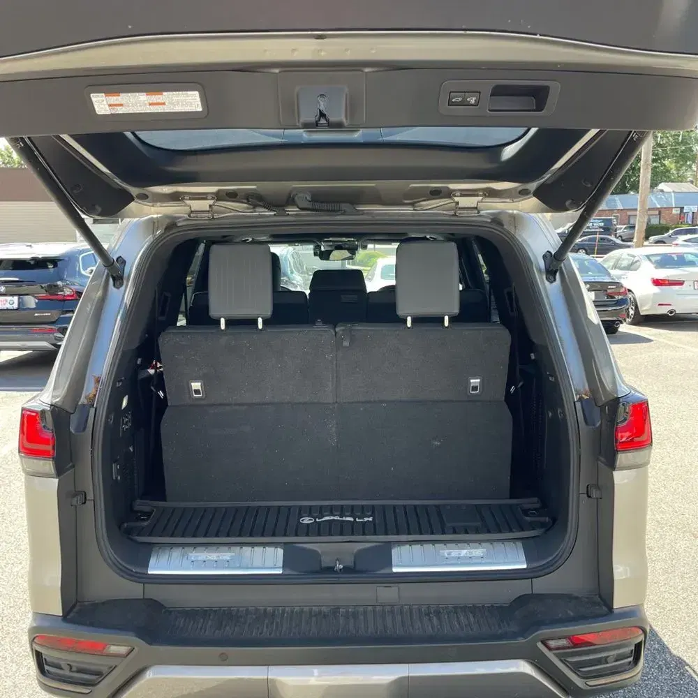 2023 Lexus LX 600 Luxury