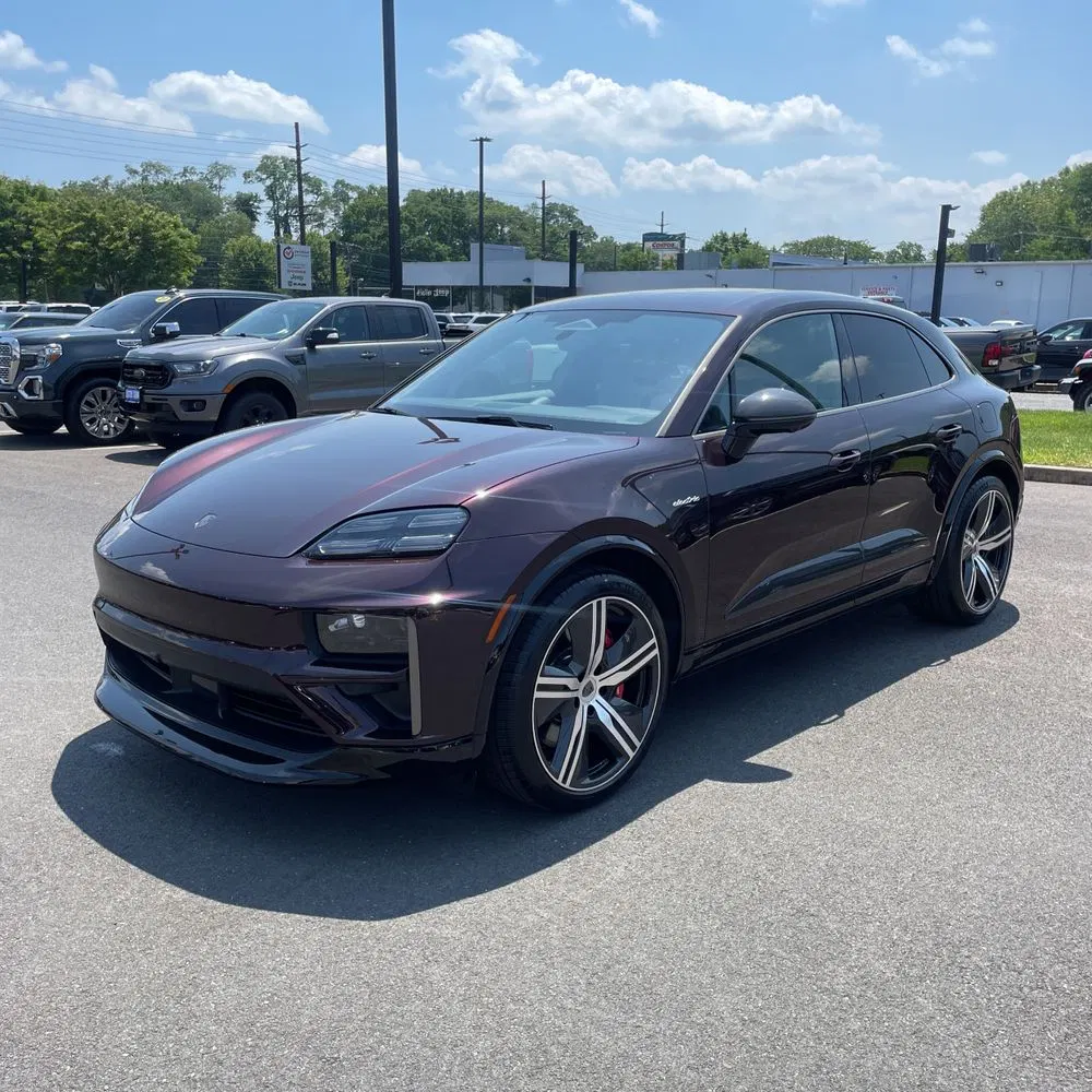 2025 Porsche Macan Turbo Electric