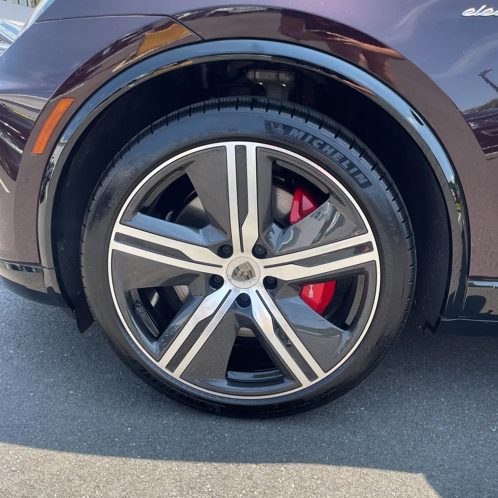 2025 Porsche Macan Turbo Electric