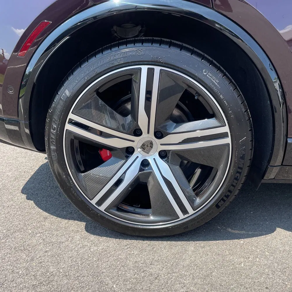2025 Porsche Macan Turbo Electric