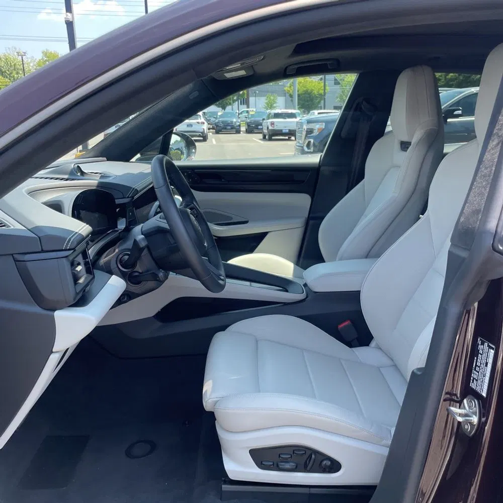2025 Porsche Macan Turbo Electric