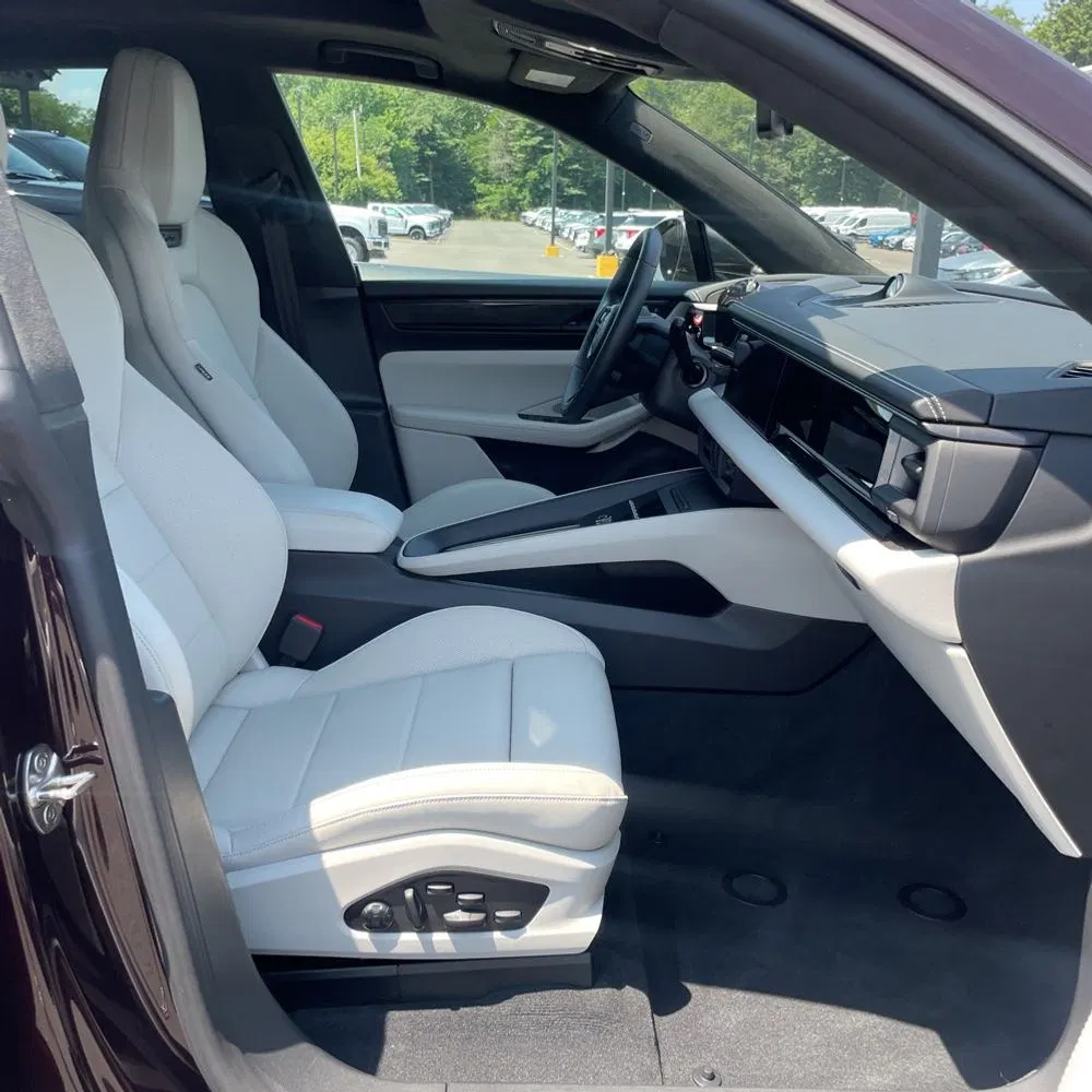 2025 Porsche Macan Turbo Electric