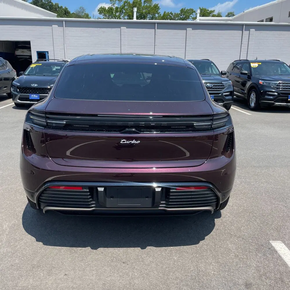 2025 Porsche Macan Turbo Electric