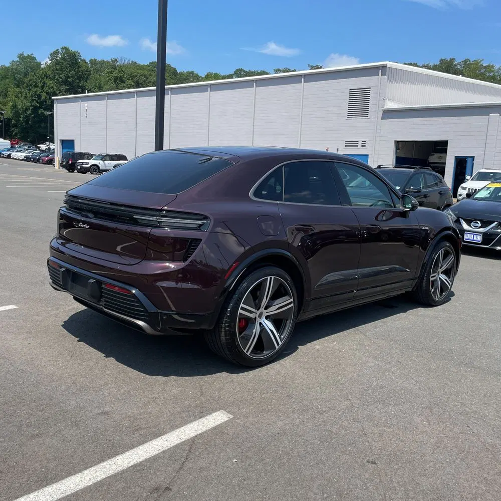 2025 Porsche Macan Turbo Electric