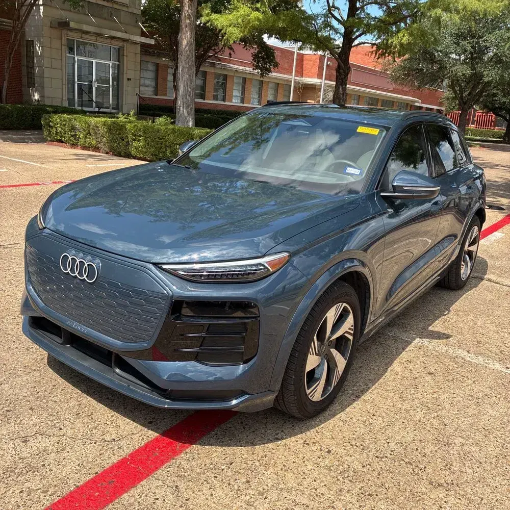 2025 Audi Q6 e-tron Prestige