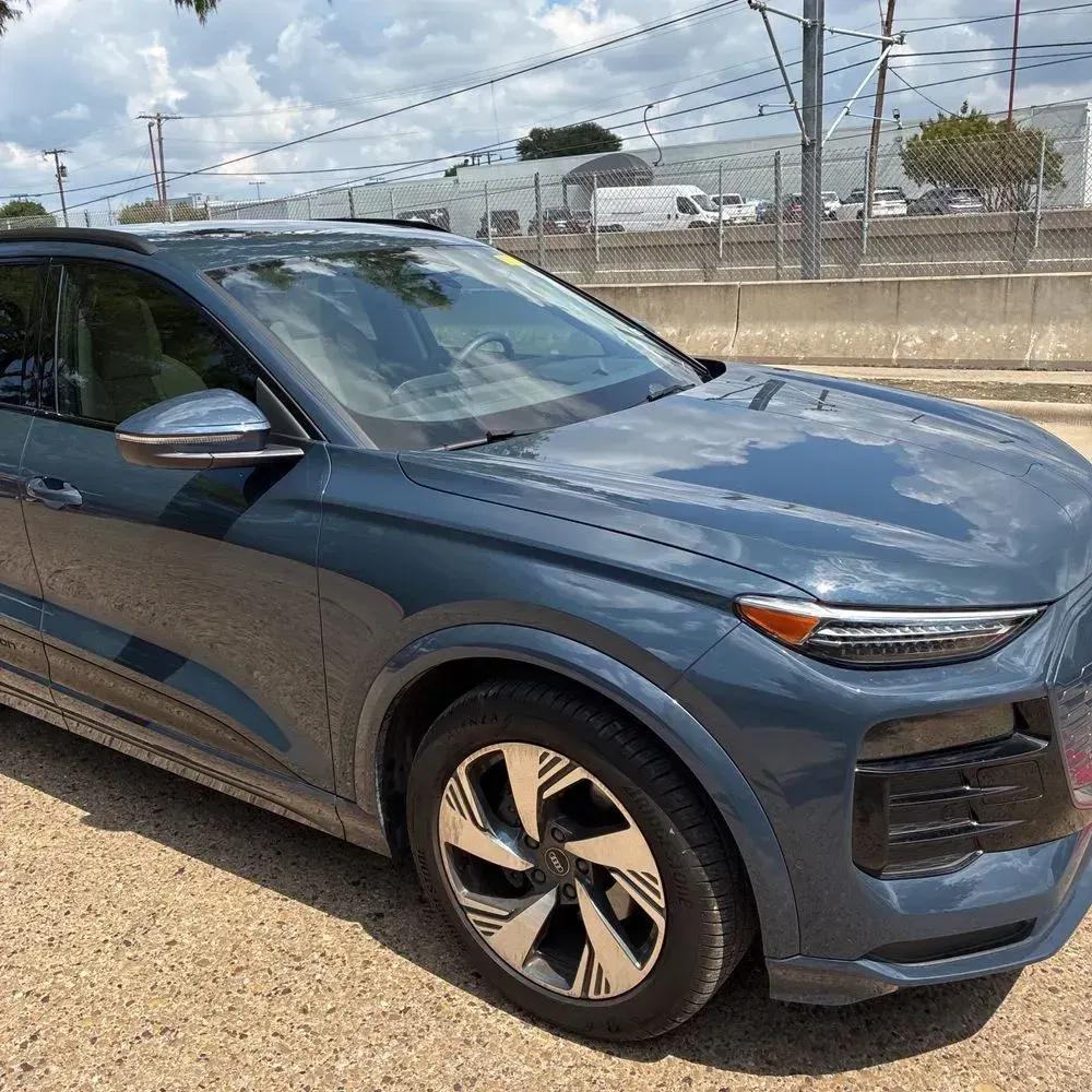 2025 Audi Q6 e-tron Prestige