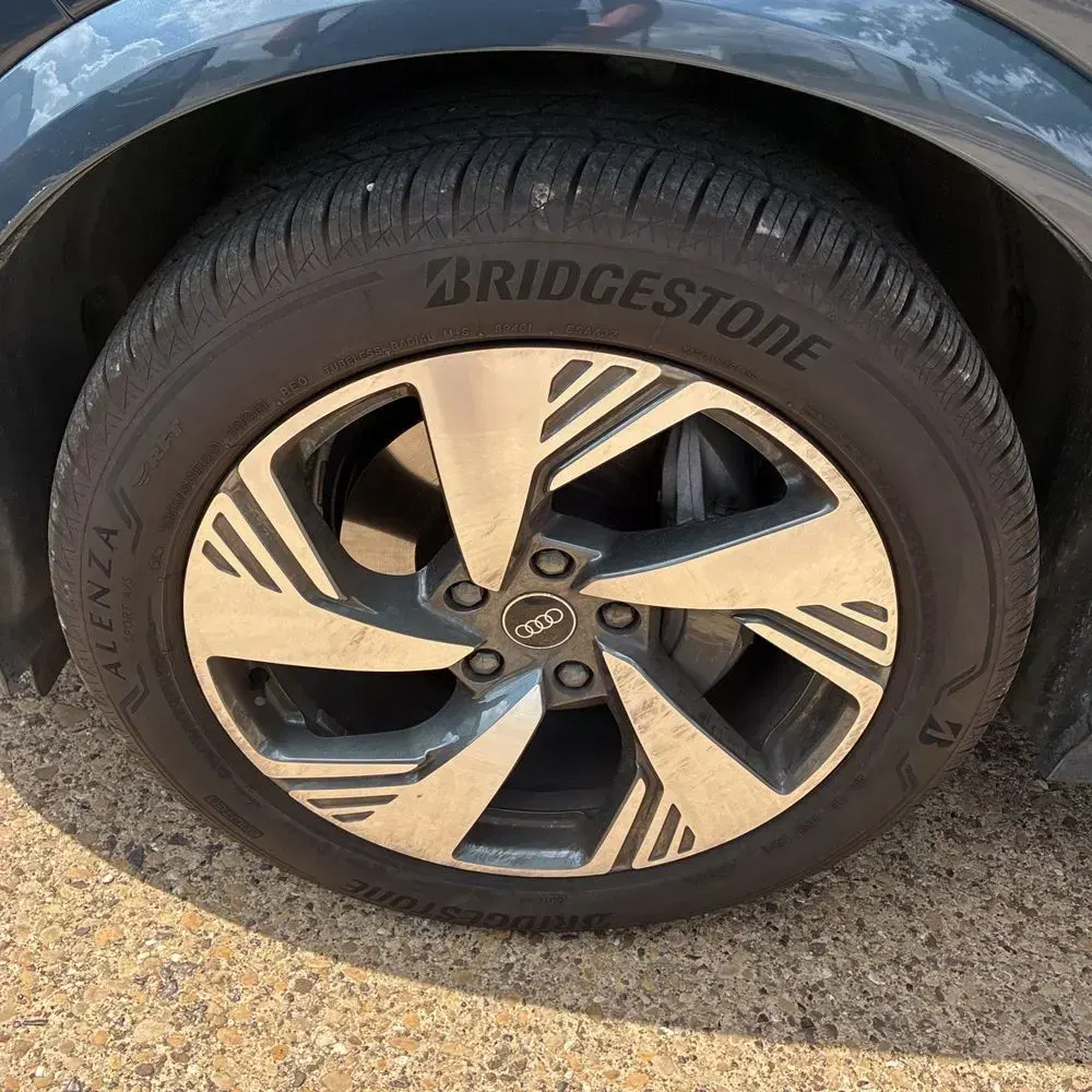 2025 Audi Q6 e-tron Prestige