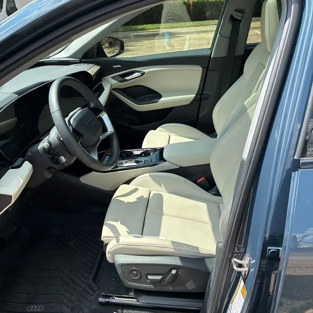 2025 Audi Q6 e-tron Prestige
