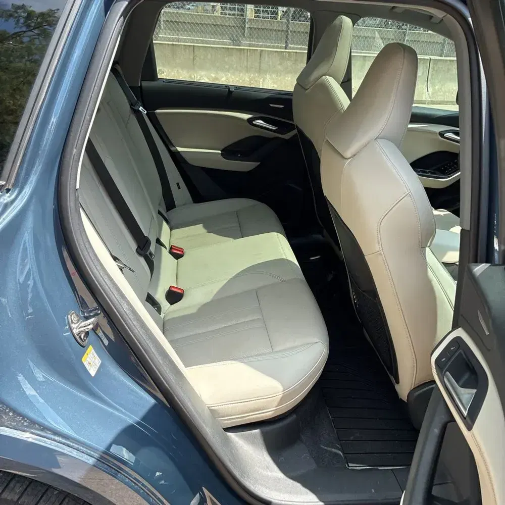 2025 Audi Q6 e-tron Prestige