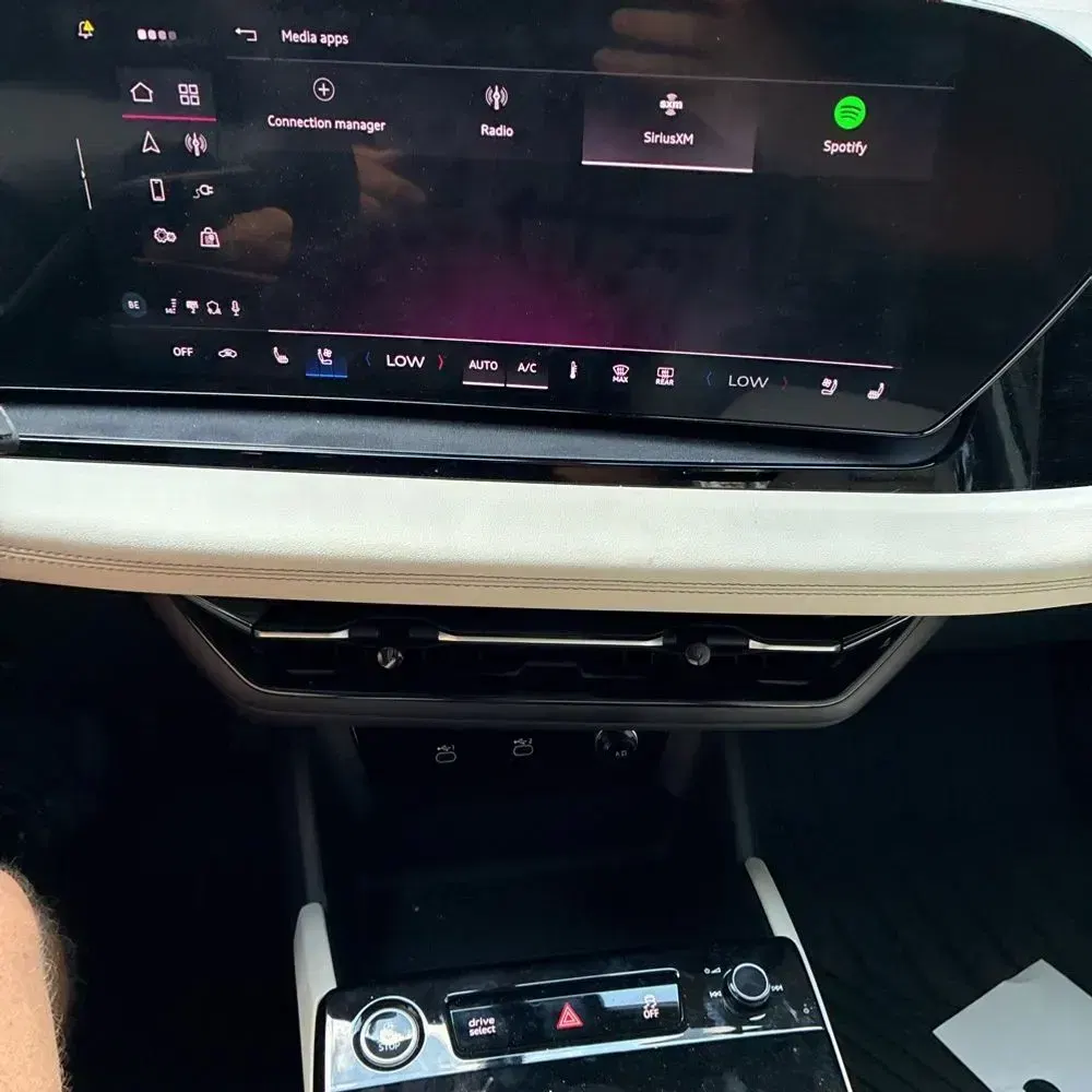 2025 Audi Q6 e-tron Prestige