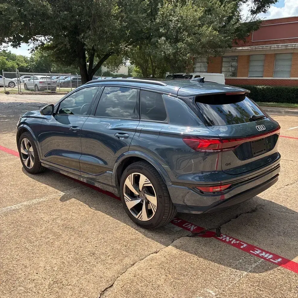 2025 Audi Q6 e-tron Prestige