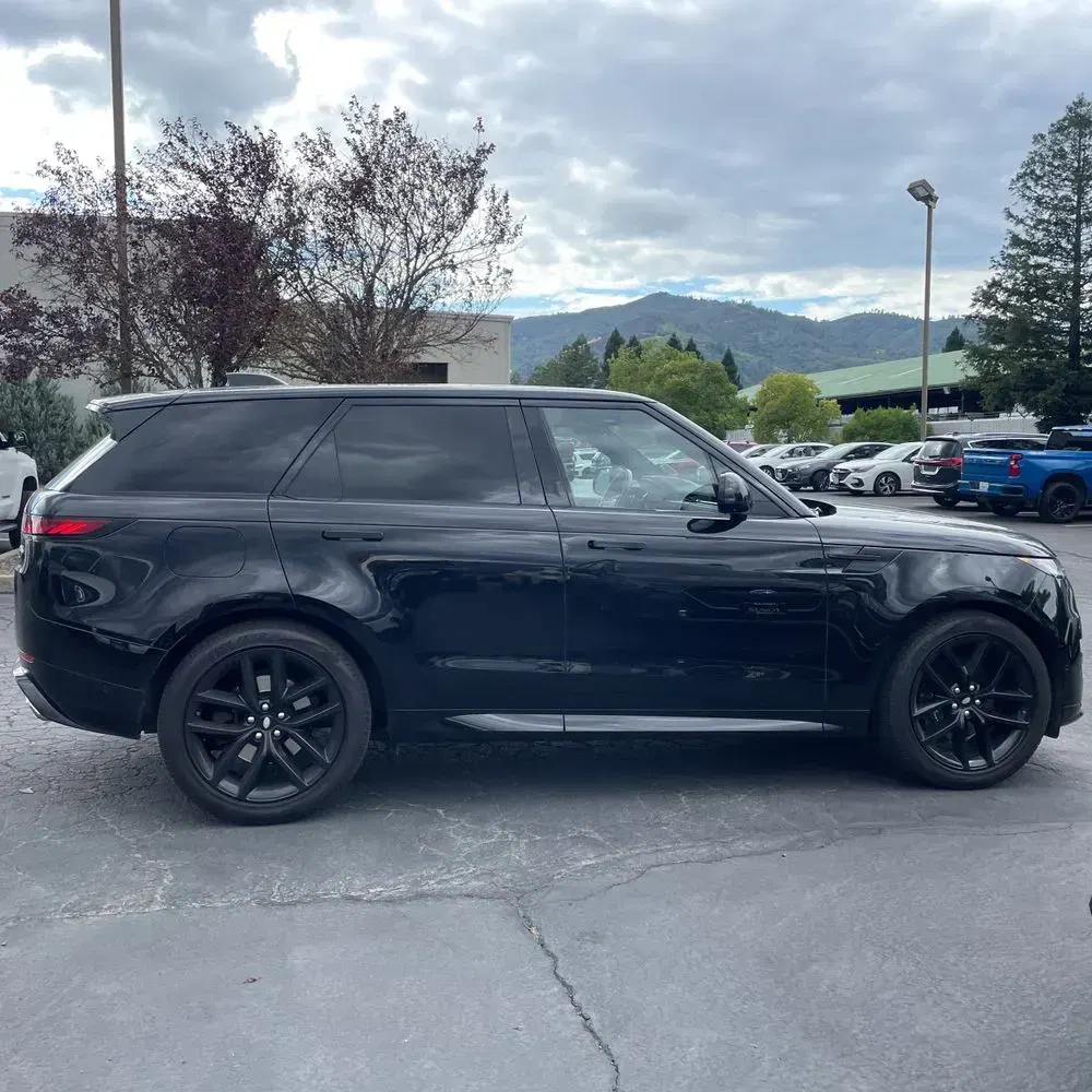 2023 Land Rover Range Rover Sport SE DYN