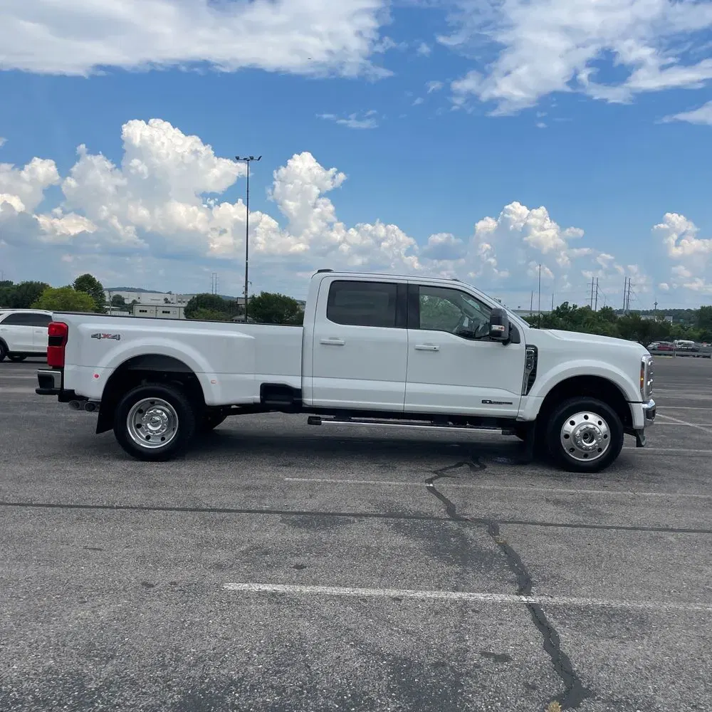 2025 Ford F-450 Super Duty Lariat