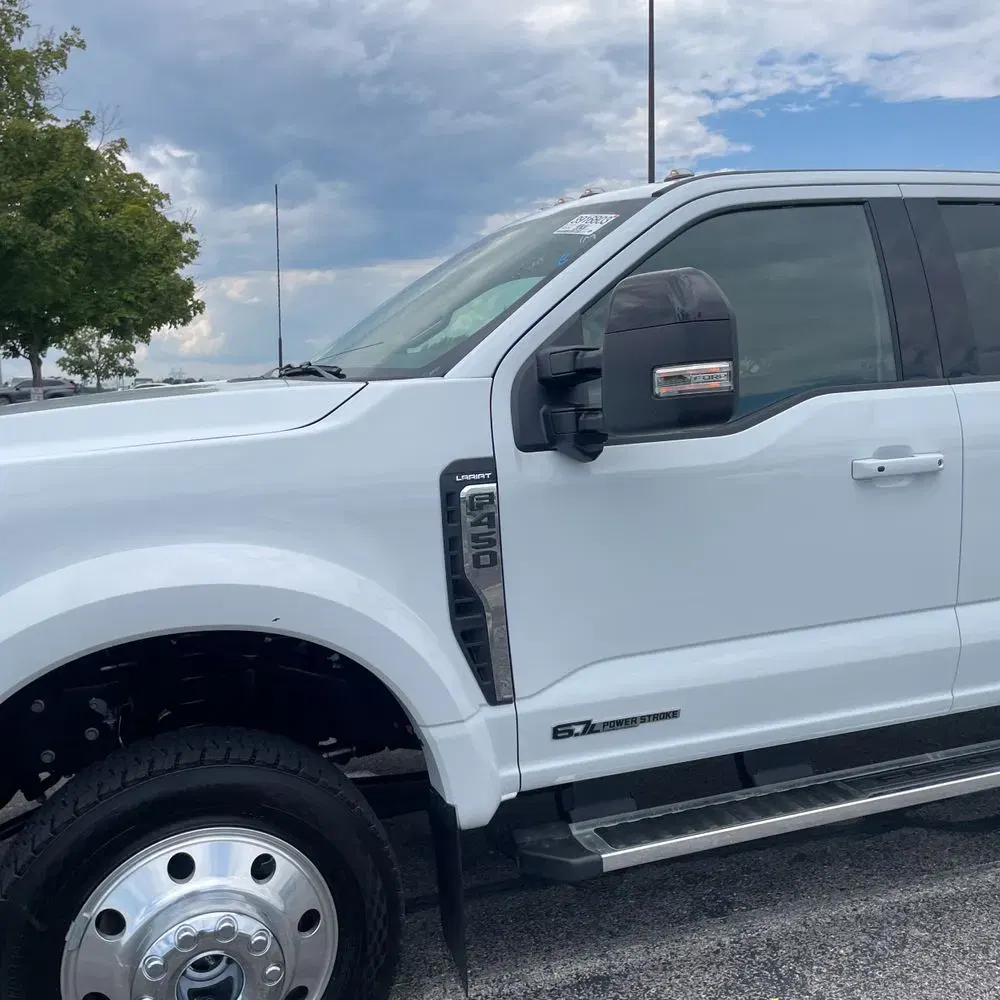2025 Ford F-450 Super Duty Lariat
