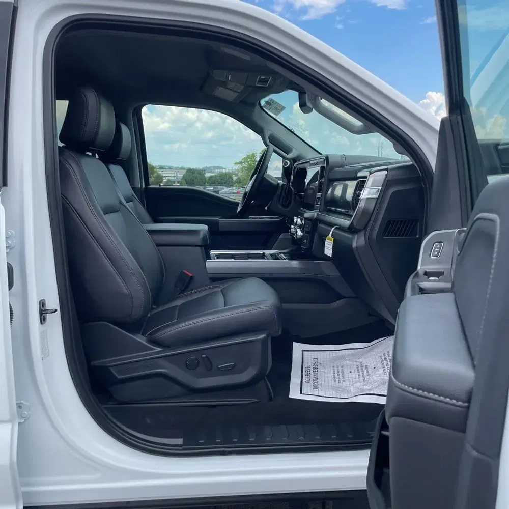 2025 Ford F-450 Super Duty Lariat