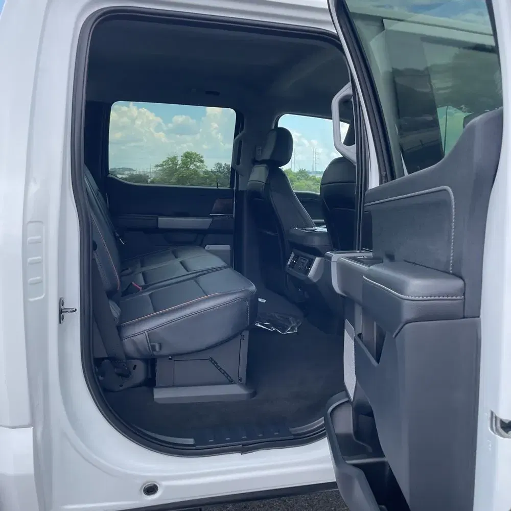 2025 Ford F-450 Super Duty Lariat
