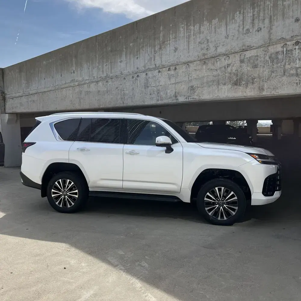 2025 Lexus LX-Series LX600 Premium