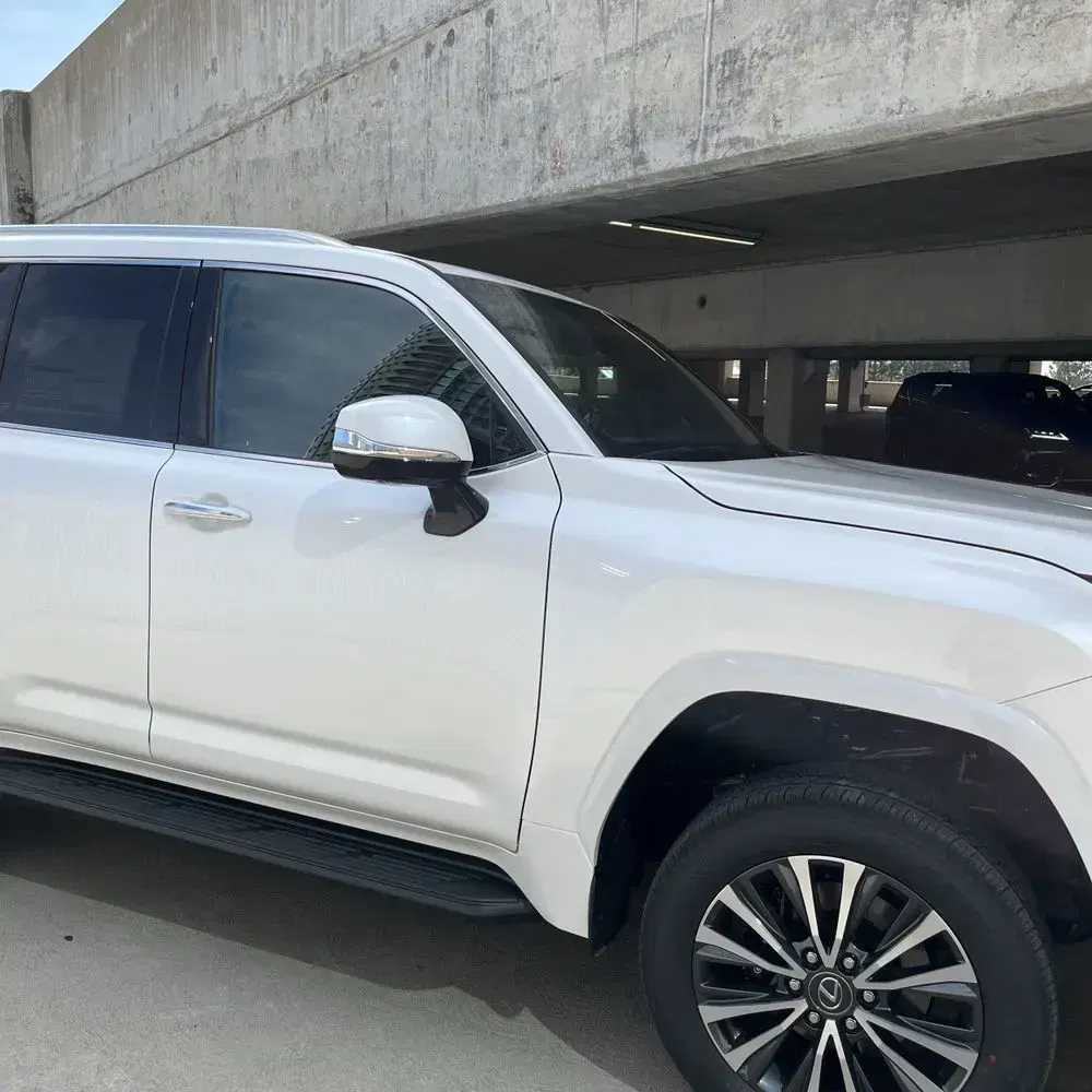 2025 Lexus LX-Series LX600 Premium