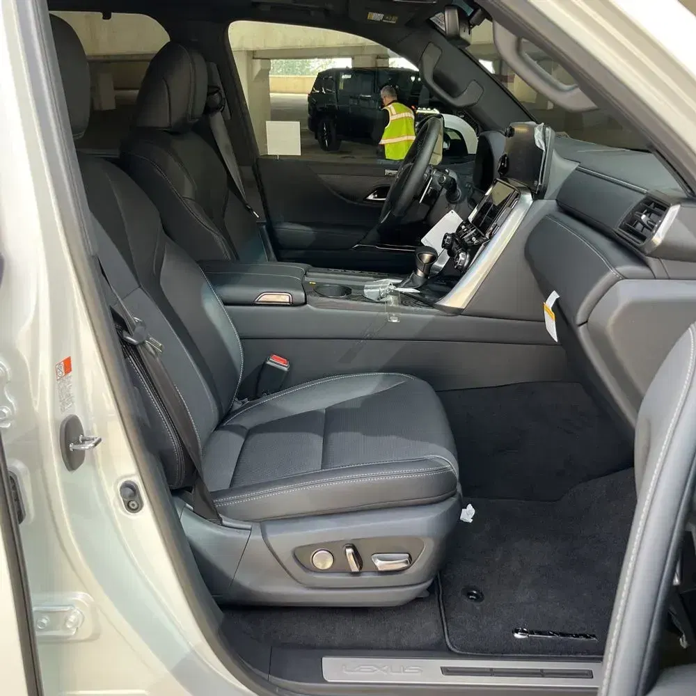 2025 Lexus LX-Series LX600 Premium