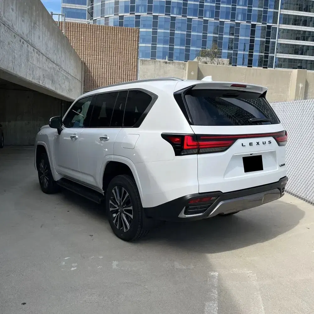 2025 Lexus LX-Series LX600 Premium