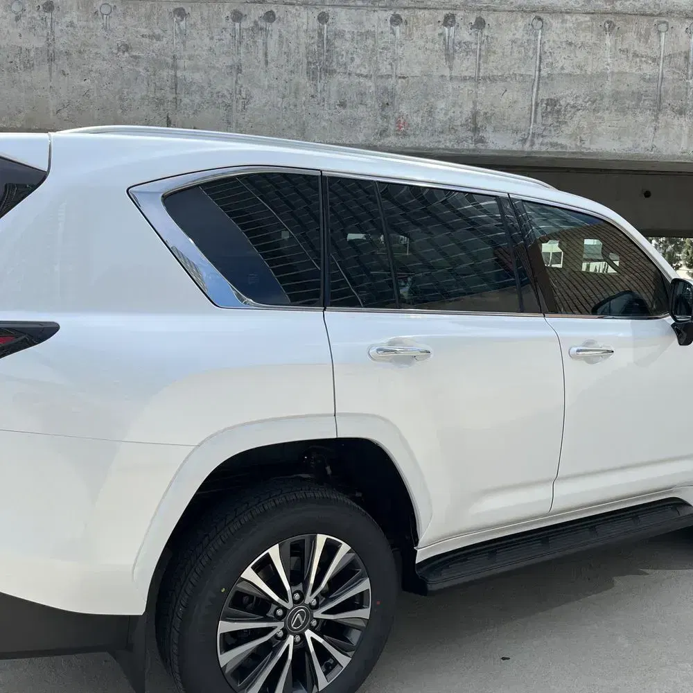 2025 Lexus LX-Series LX600 Premium