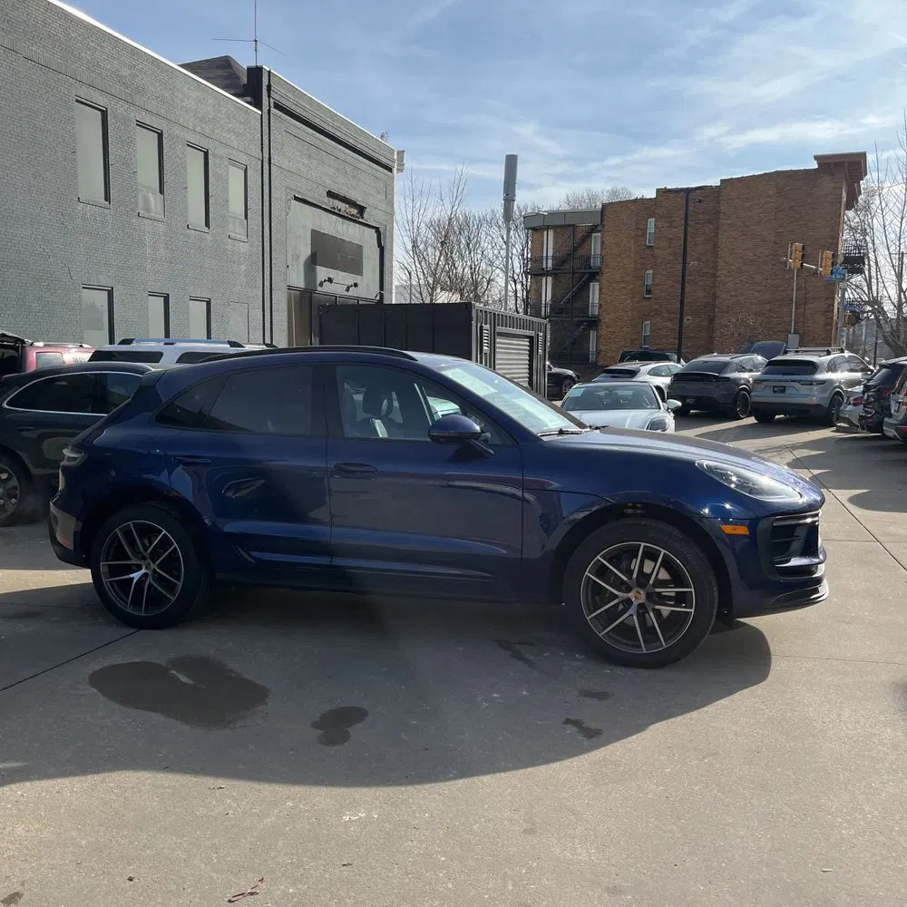 2024 Porsche Macan Base